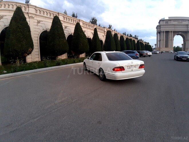 Mercedes E 430 2000, 180,000 km - 4.3 l - Gəncə