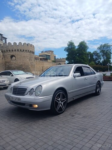 Mercedes E 220 d 1999, 526,389 km - 2.2 l - Bakı