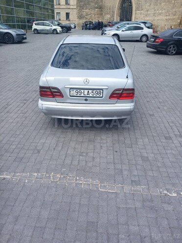 Mercedes E 220 d 1999, 526,389 km - 2.2 l - Bakı