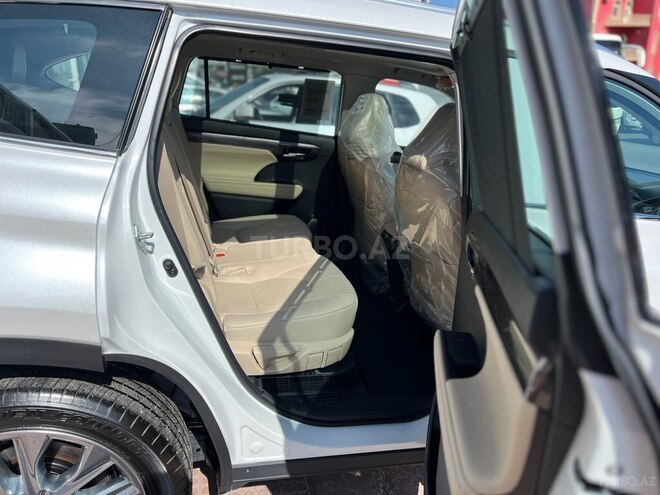 Toyota Highlander-9