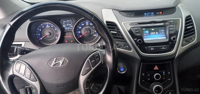 Hyundai Elantra 2015, 201,168 km - 1.8 l - Yevlax