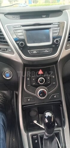Hyundai Elantra 2015, 201,168 km - 1.8 l - Yevlax