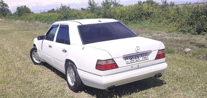 Mercedes E 200 1994, 489,886 km - 2.0 l - Bakı