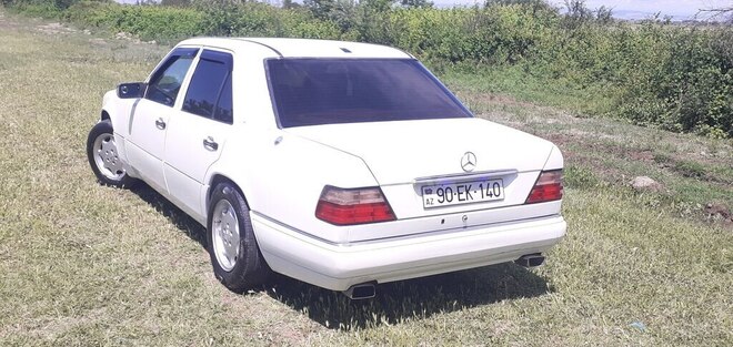 Mercedes E 200 1994, 489,886 km - 2.0 l - Bakı