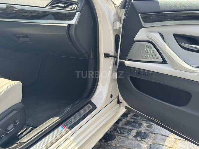 BMW 528 2016, 240,000 km - 2.0 l - Bakı