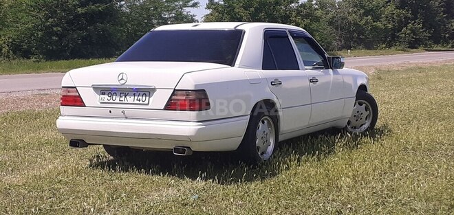 Mercedes E 200 1994, 489,886 km - 2.0 l - Bakı