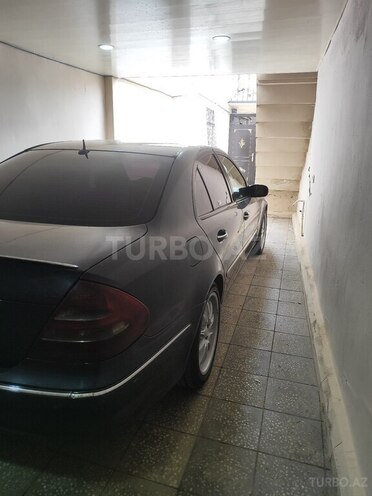 Mercedes E 220 d 2002, 518,425 km - 2.2 l - Bakı