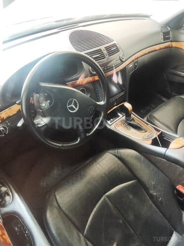 Mercedes E 220 d 2002, 518,425 km - 2.2 l - Bakı