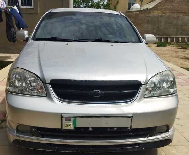 Chevrolet Lacetti-1
