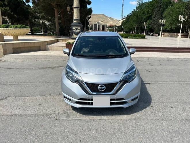 Nissan Note-1