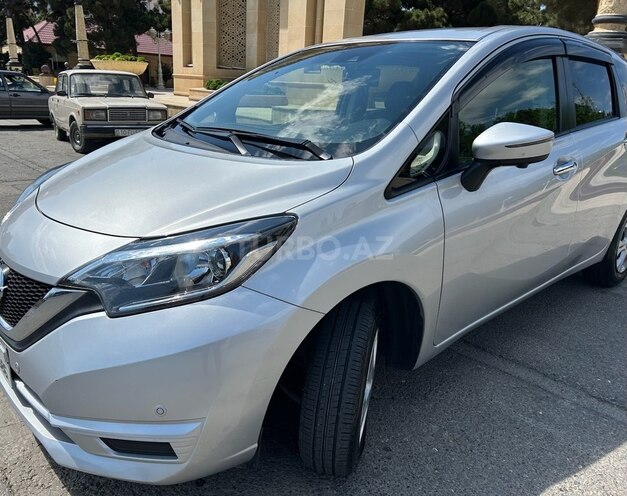 Nissan Note-2