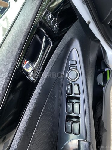 Hyundai Sonata 2011, 268,000 km - 2.4 l - Bakı