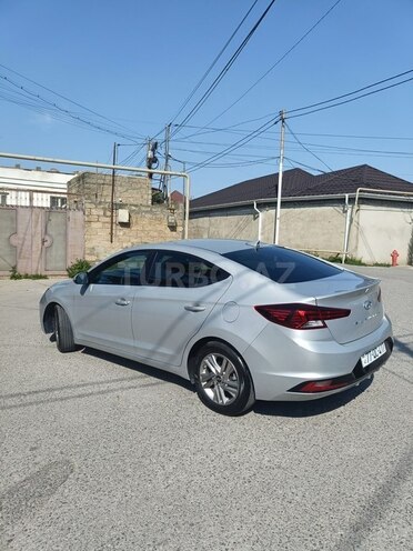 Hyundai Elantra 2019, 10,900 km - 2.0 l - Bakı