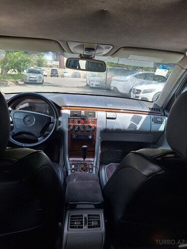 Mercedes E 220 d 1998, 45,840 km - 1.5 l - Bakı
