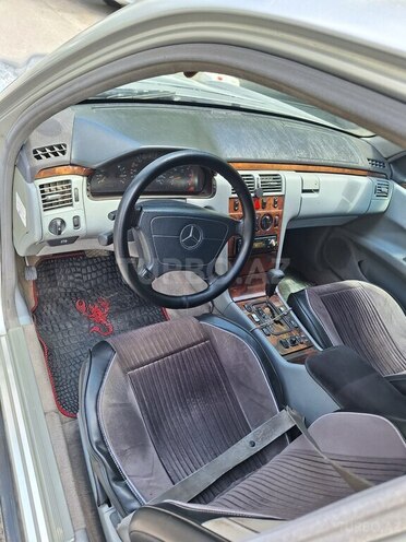 Mercedes E 220 d 1998, 45,840 km - 1.5 l - Bakı