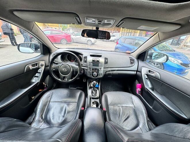 Kia Cerato 2011, 282,500 km - 2.0 l - Bakı