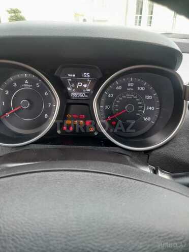 Hyundai Elantra 2015, 195,900 km - 1.8 l - İsmayıllı