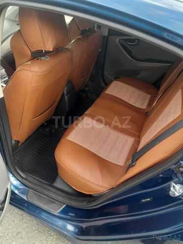 Hyundai Elantra 2015, 195,900 km - 1.8 l - İsmayıllı