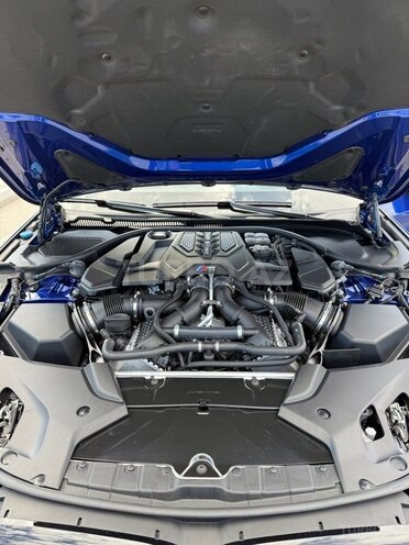 BMW M5-16