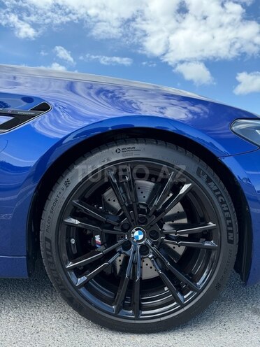 BMW M5-10