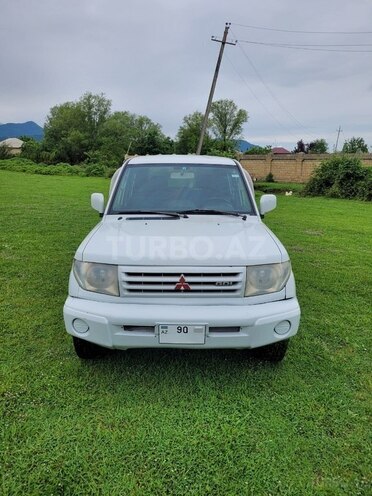 Mitsubishi Pajero io 2001, 211,000 km - 1.8 l - Astara