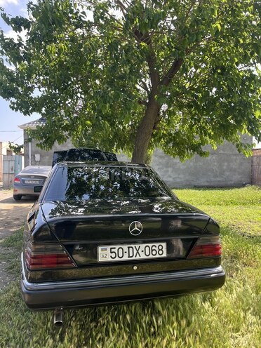 Mercedes E 230 1990, 512,000 km - 2.3 l - Salyan