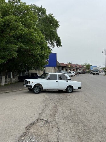 LADA (VAZ) 2107 2005, 85,000 km - 1.6 l - İmişli