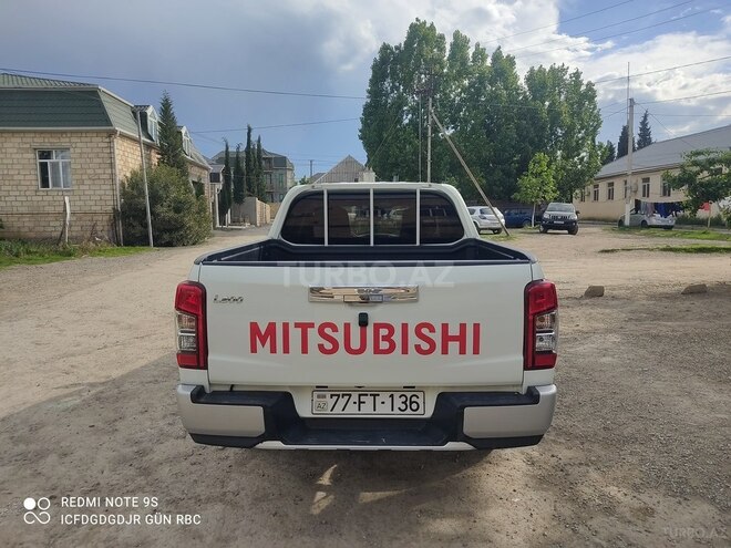 Mitsubishi L200 2021, 74,324 km - 2.4 l - Gəncə