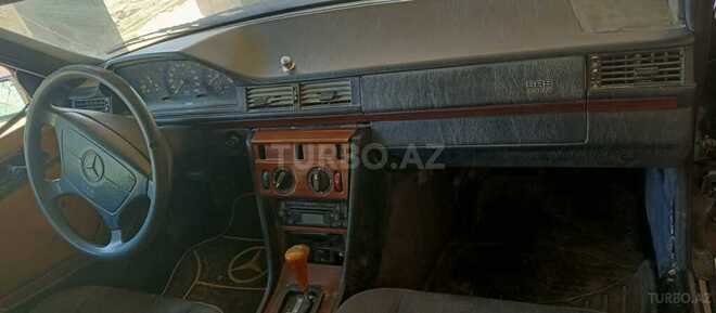 Mercedes E 200 1994, 250,000 km - 2.0 l - Bakı