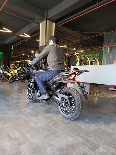 Bajaj Dominar 400 2024, 17,000 km - 0.4 l - Bakı