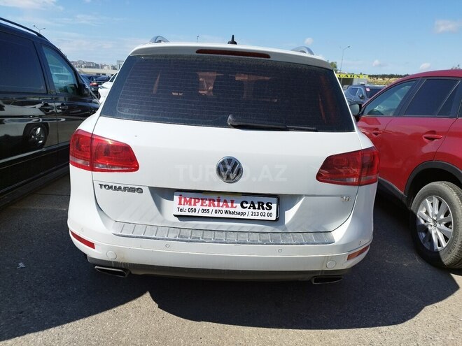 Volkswagen Touareg-2