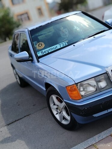 Mercedes 190 1990, 230,000 km - 1.8 l - Ucar