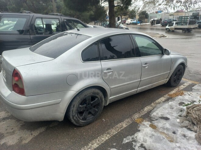Volkswagen Passat 2001, 300,000 km - 1.8 l - Bakı