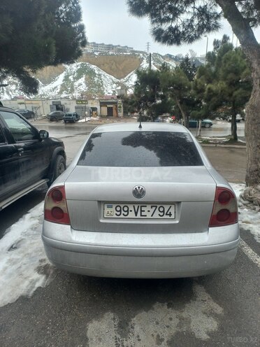 Volkswagen Passat 2001, 300,000 km - 1.8 l - Bakı