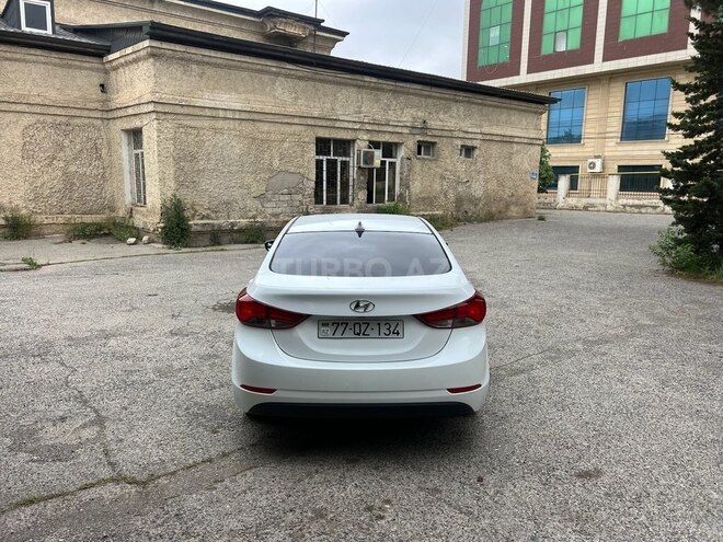 Hyundai Elantra 2015, 145,123 km - 1.8 l - Bakı