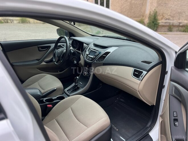 Hyundai Elantra 2015, 145,123 km - 1.8 l - Bakı