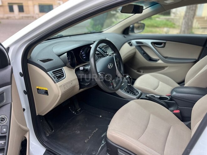 Hyundai Elantra 2015, 145,123 km - 1.8 l - Bakı