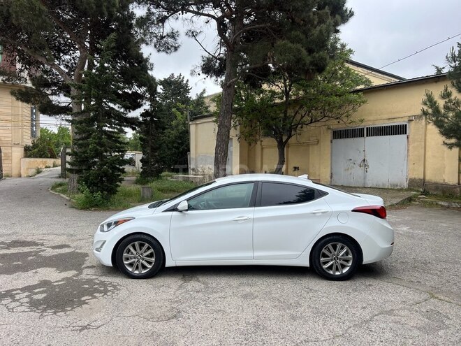 Hyundai Elantra 2015, 145,123 km - 1.8 l - Bakı