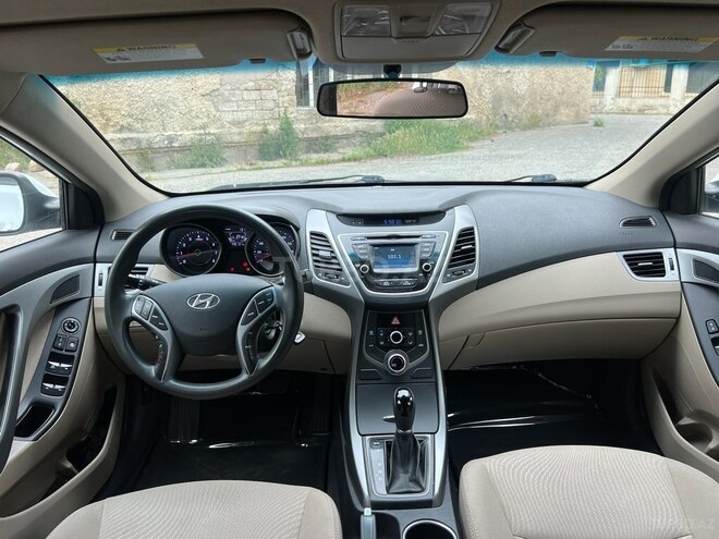 Hyundai Elantra 2015, 145,123 km - 1.8 l - Bakı