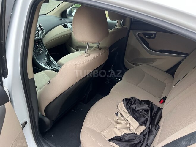 Hyundai Elantra 2015, 145,123 km - 1.8 l - Bakı