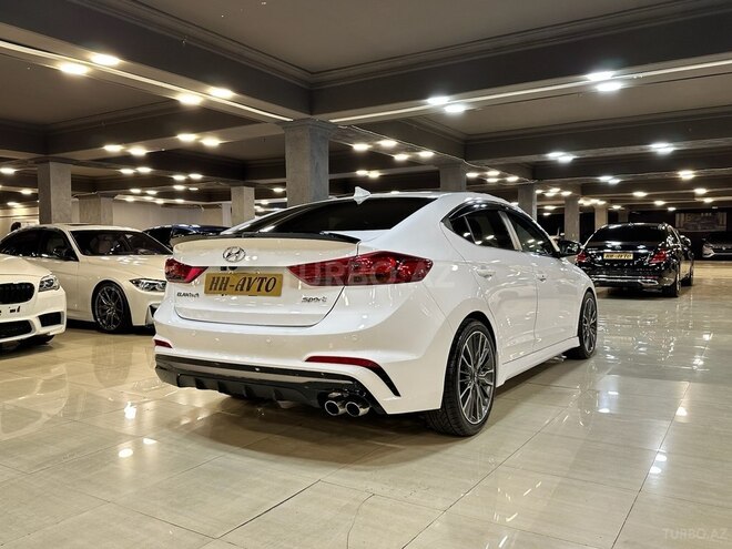 Hyundai Elantra 2018, 60,000 km - 1.6 l - Bakı