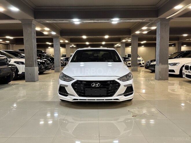 Hyundai Elantra 2018, 60,000 km - 1.6 l - Bakı