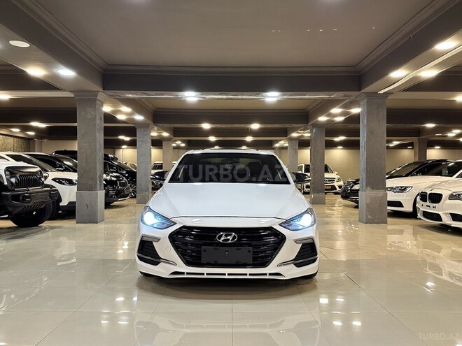 Hyundai Elantra 2018, 60,000 km - 1.6 l - Bakı