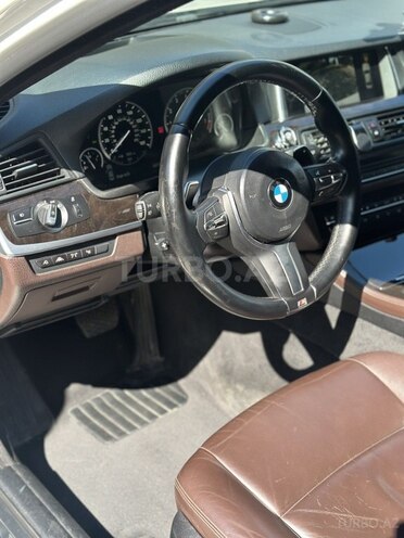BMW 528-9
