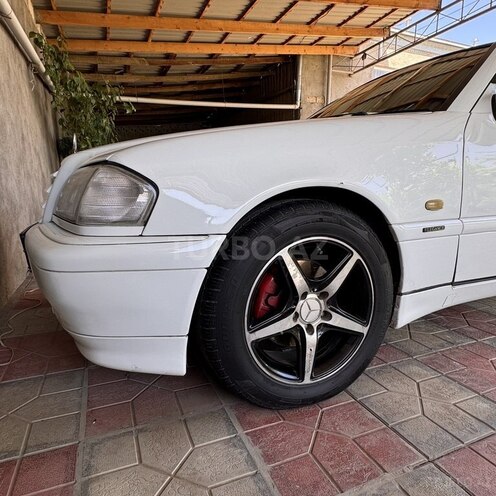 Mercedes C 200 1998, 300,000 km - 2.0 l - Tovuz