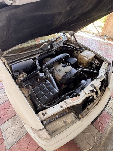 Mercedes C 200 1998, 300,000 km - 2.0 l - Tovuz