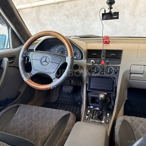 Mercedes C 200 1998, 300,000 km - 2.0 l - Tovuz