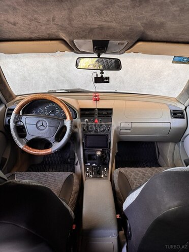 Mercedes C 200 1998, 300,000 km - 2.0 l - Tovuz