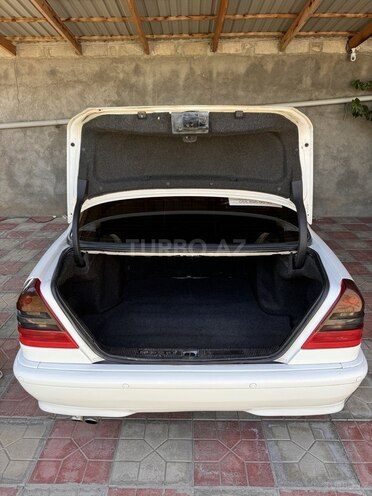 Mercedes C 200 1998, 300,000 km - 2.0 l - Tovuz