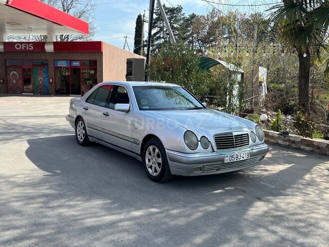 Mercedes E 220 d 1998, 422,000 km - 2.2 l - Qazax